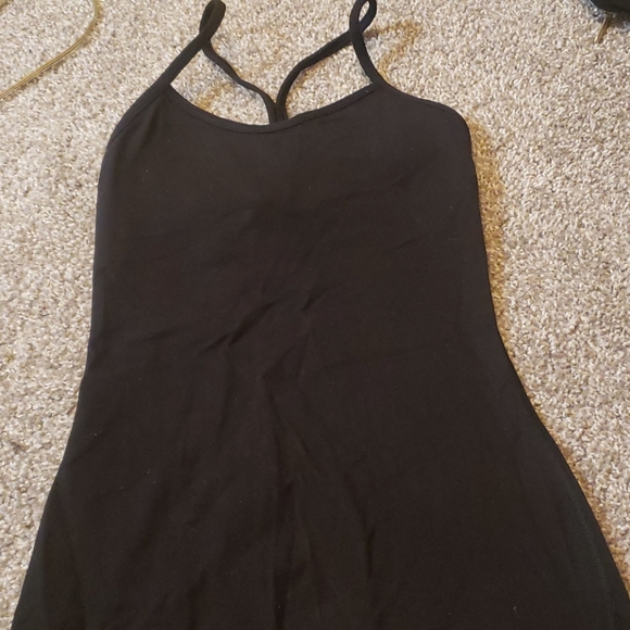 Lululemon size 4 tank with built in bra - Picture 1 of 2